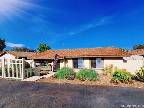 8122 Paradise Valley Ct, Spring Valley, CA 91977