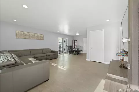 8122 Paradise Valley Ct, Spring Valley, CA 91977 photo 9