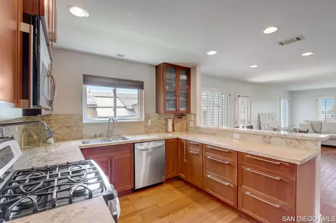 1031 Eider Way, Oceanside, CA 92057 photo 9