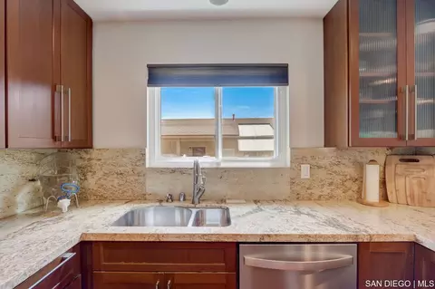 1031 Eider Way, Oceanside, CA 92057 photo 11