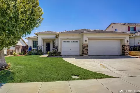 15061 Knollwood St, Lake Elsinore, CA 92530