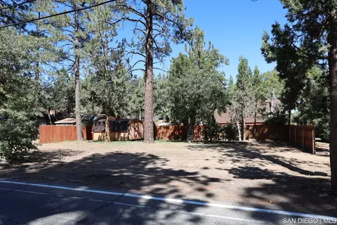 494 Los Angeles Ave #141516, Sugarloaf, CA 92386