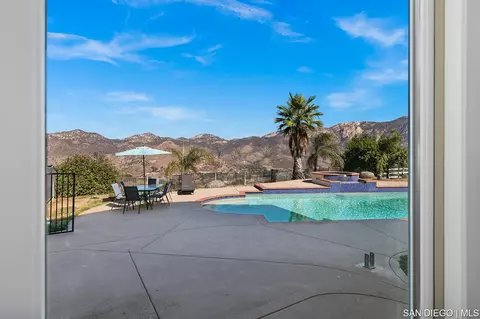 10310 Circa Valle Verde, El Cajon, CA 92021 photo 23