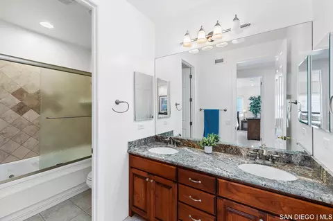 10310 Circa Valle Verde, El Cajon, CA 92021 photo 27