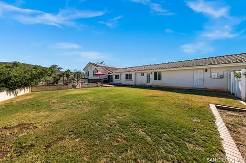 10310 Circa Valle Verde, El Cajon, CA 92021 photo 5