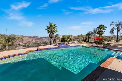 10310 Circa Valle Verde, El Cajon, CA 92021 photo 38