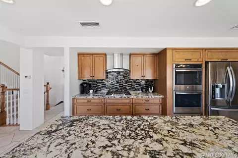 10310 Circa Valle Verde, El Cajon, CA 92021 photo 14