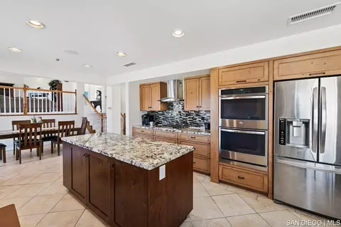 10310 Circa Valle Verde, El Cajon, CA 92021 photo 12