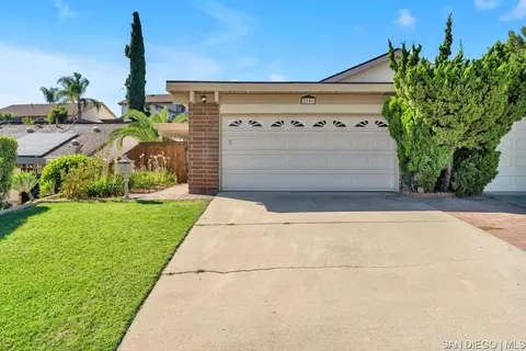 2141 Woodbury Pl, Escondido, CA 92026