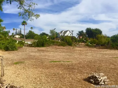 510 Clarence Ln, Escondido, CA 92029