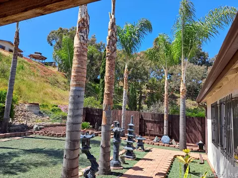 Exterior - 8303 Aqua View Ct, Spring Valley, CA 91977 photo 5 of 9