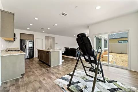 35858 Esperia Way, Fallbrook, CA 92028 photo 6