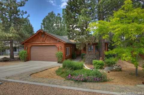 189 Oriole Dr, Big Bear Lake, CA 92315