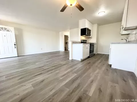 1677 Pentecost Way UNIT 4, San Diego, CA 92105
