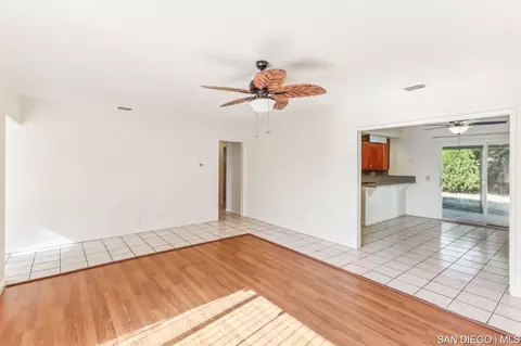 Living - 576 E Wright St, Hemet, CA 92543 photo 2 of 2