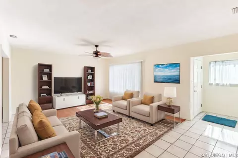 Living - 576 E Wright St, Hemet, CA 92543 photo 1 of 2