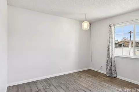 8893 7th Ave, Hesperia, CA 92345 photo 9