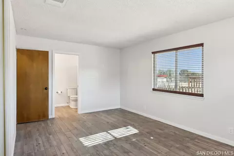 8893 7th Ave, Hesperia, CA 92345 photo 13