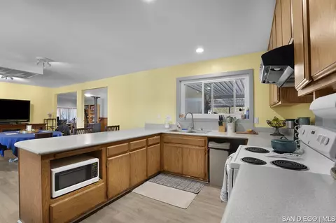 Kitchen - 13226 Mapleview St, Lakeside, CA 92040 photo 1 of 3