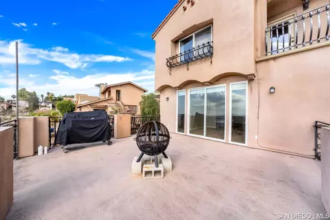 9648 Eucalyptus St, Spring Valley, CA 91977 photo 7