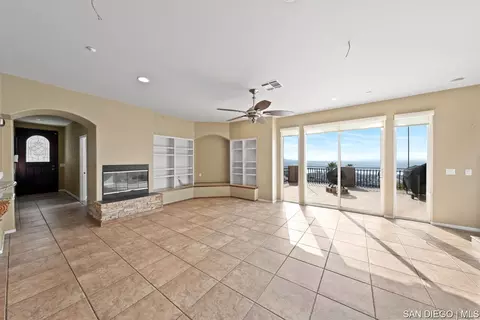 9648 Eucalyptus St, Spring Valley, CA 91977 photo 8