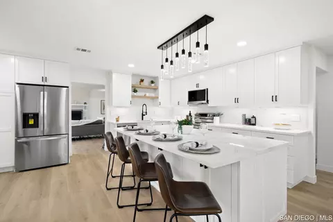 Kitchen - 13764 Jamul Dr, Jamul, CA 91935 photo 2 of 7