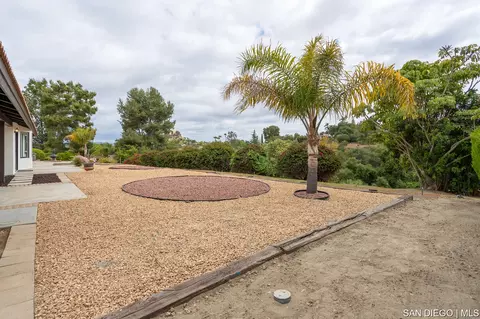 627 Elm Tree Ln, Fallbrook, CA 92028 photo 13