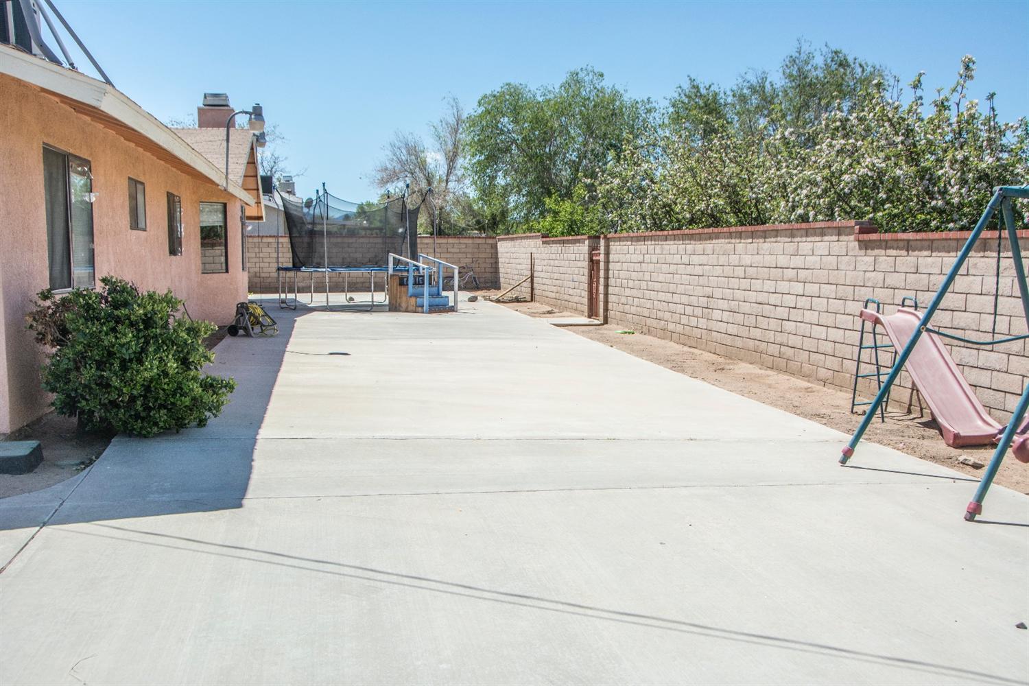 9110 8th Ave, Hesperia, CA 92345 photo 21
