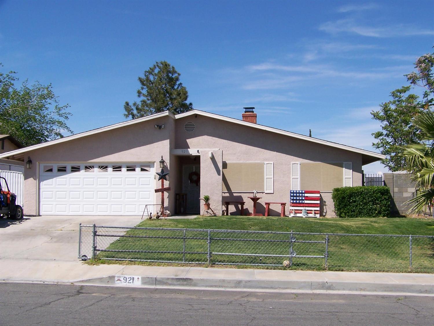 921 Ocotillo Dr, Barstow, CA 92311 photo 2