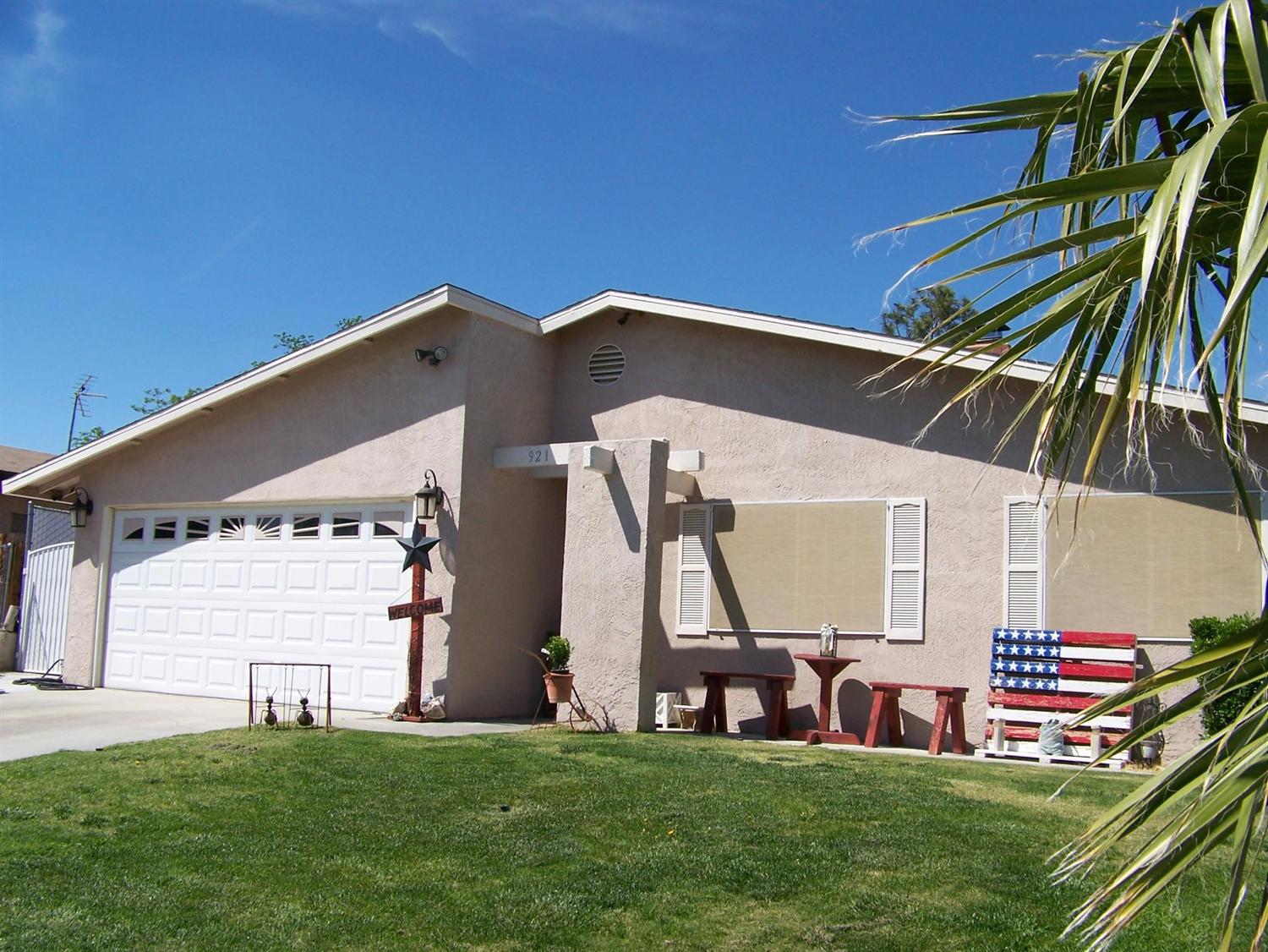 921 Ocotillo Dr, Barstow, CA 92311 photo 1