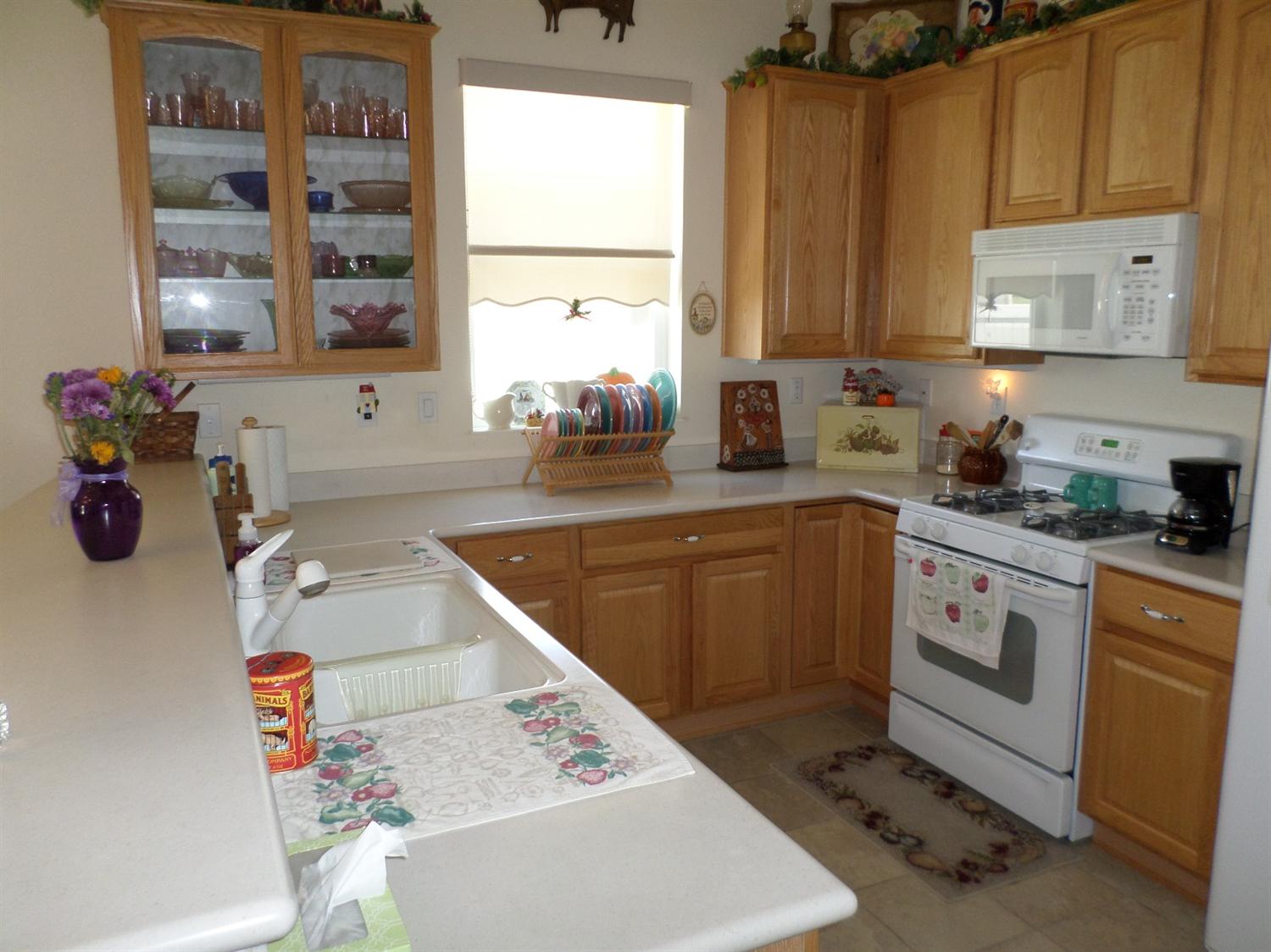 Undisclosed, Apple Valley, CA 92308 photo 6