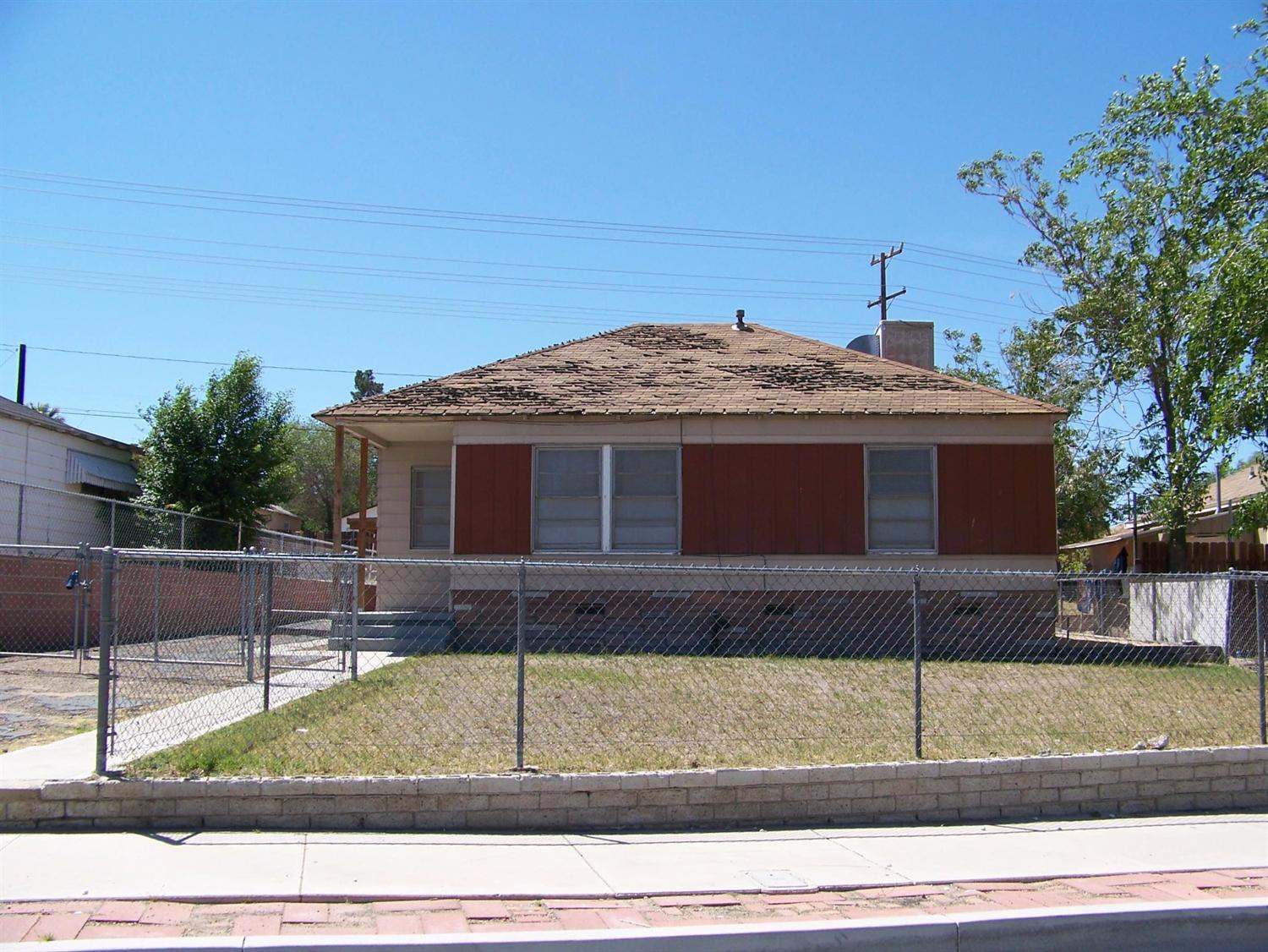 840 Nancy St, Barstow, CA 92311 photo 1