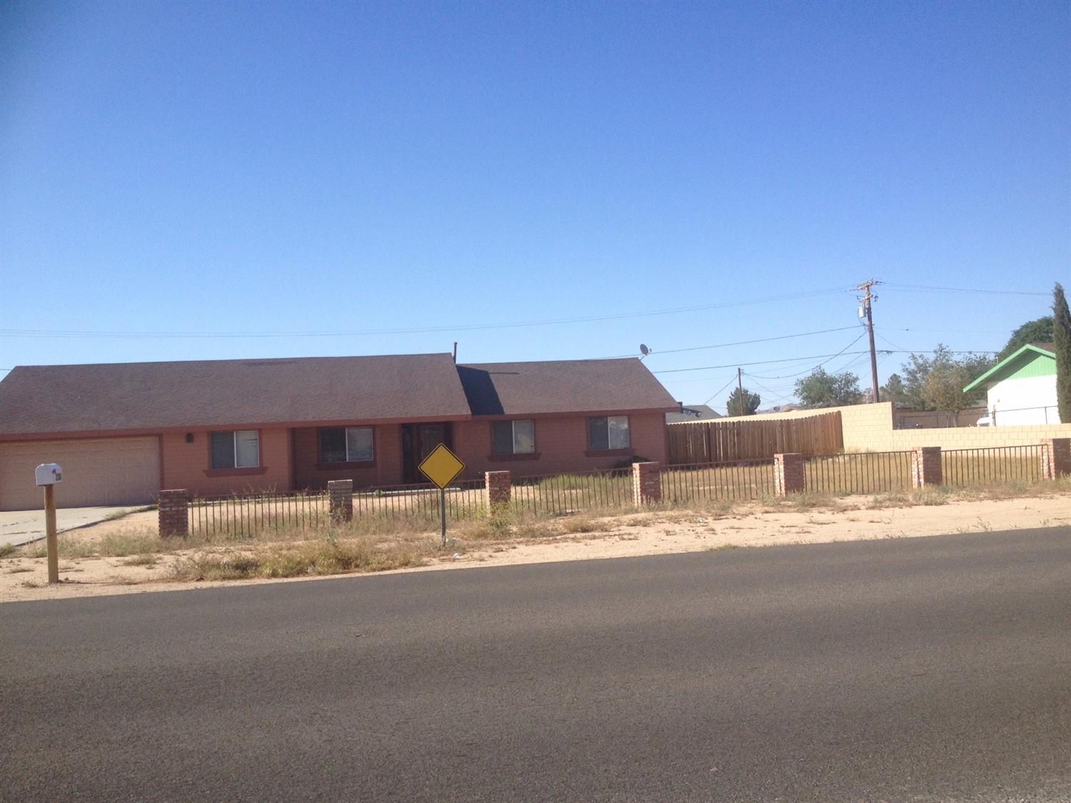 Undisclosed, Apple Valley, CA 92308 photo 2