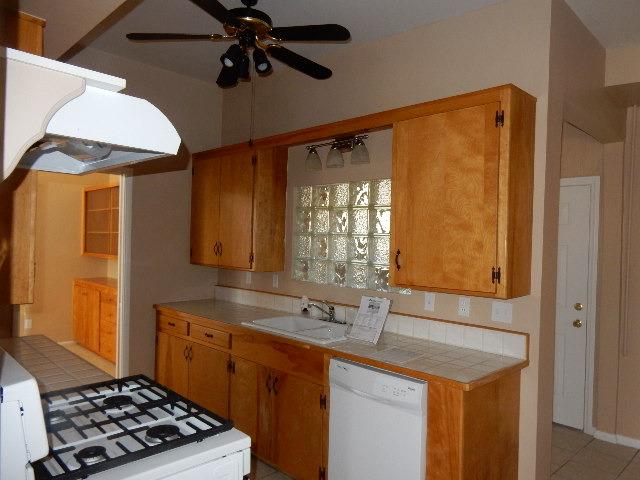 825 S 1st Ave, Barstow, CA 92311 photo 4