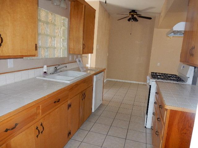 825 S 1st Ave, Barstow, CA 92311 photo 5