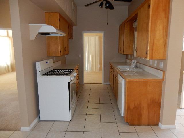 825 S 1st Ave, Barstow, CA 92311 photo 3