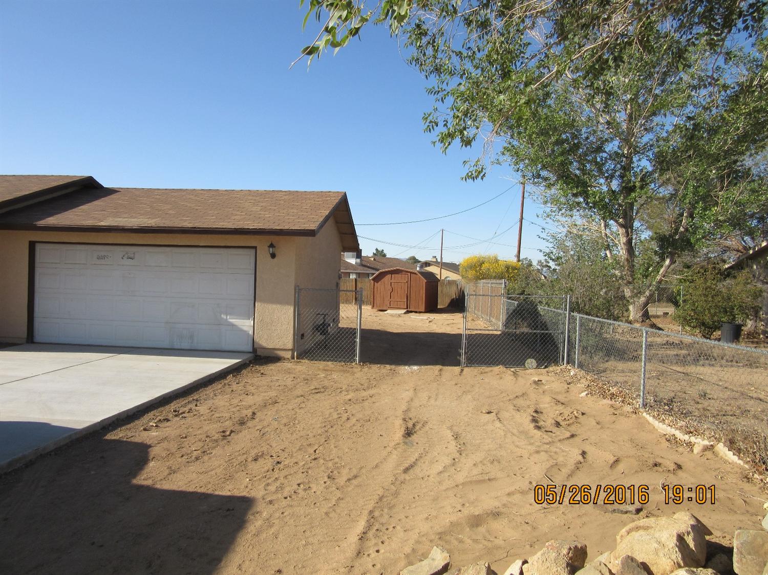21731 Soboba Rd, Apple Valley, CA 92307 photo 3