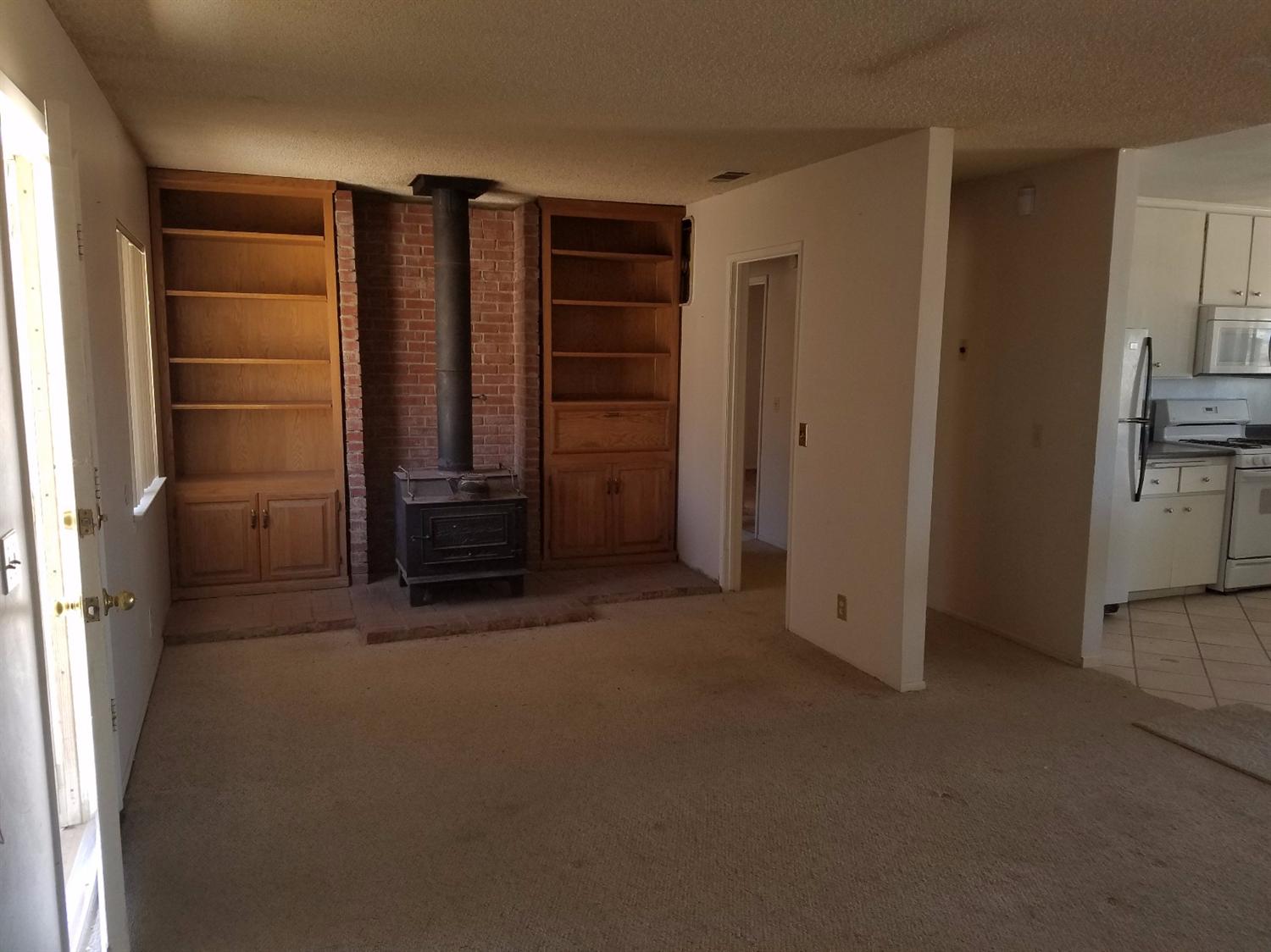 24575 Shoshone Rd, Apple Valley, CA 92307 photo 2