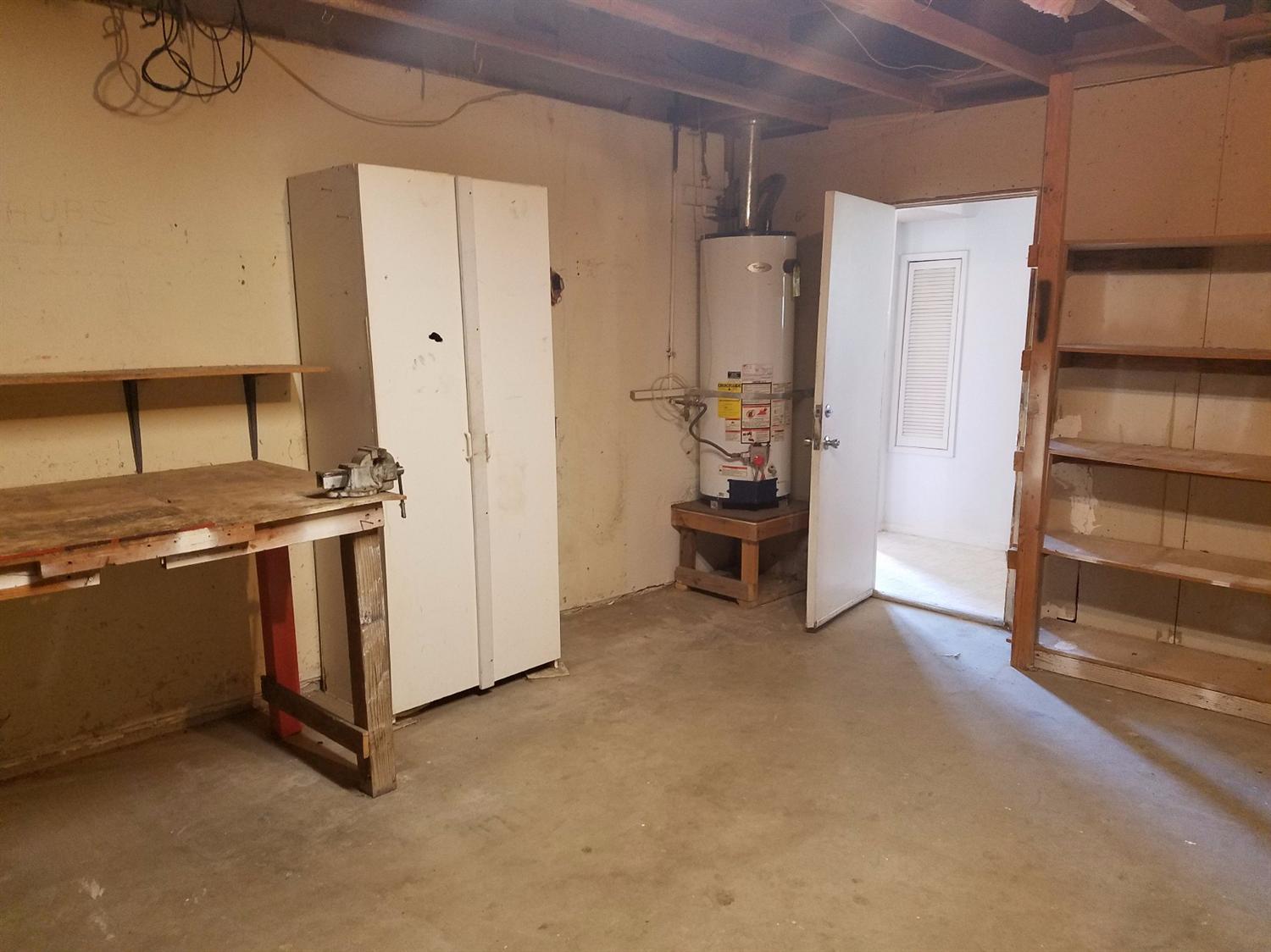 24575 Shoshone Rd, Apple Valley, CA 92307 photo 4