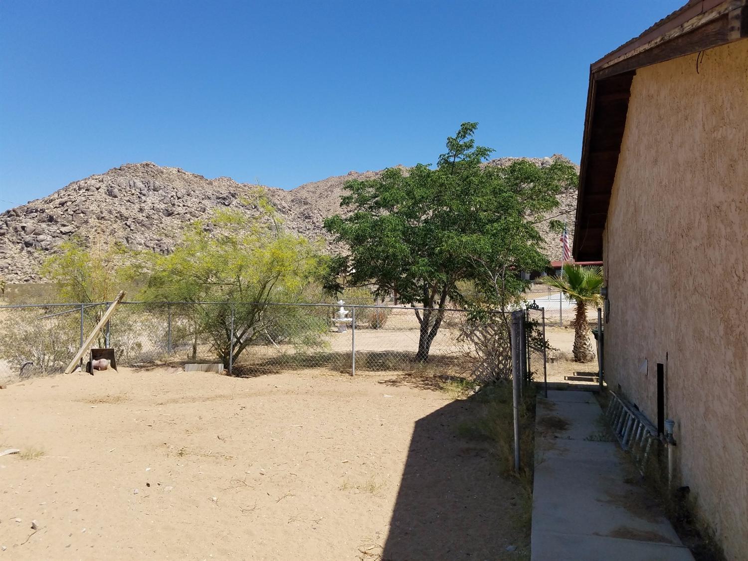 24575 Shoshone Rd, Apple Valley, CA 92307 photo 8