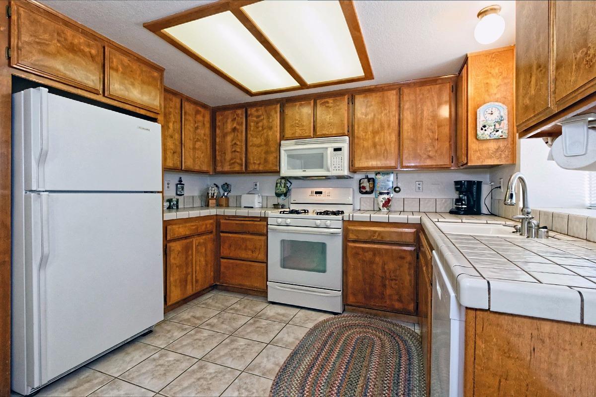 21111 Caribou Ave, Apple Valley, CA 92308 photo 9