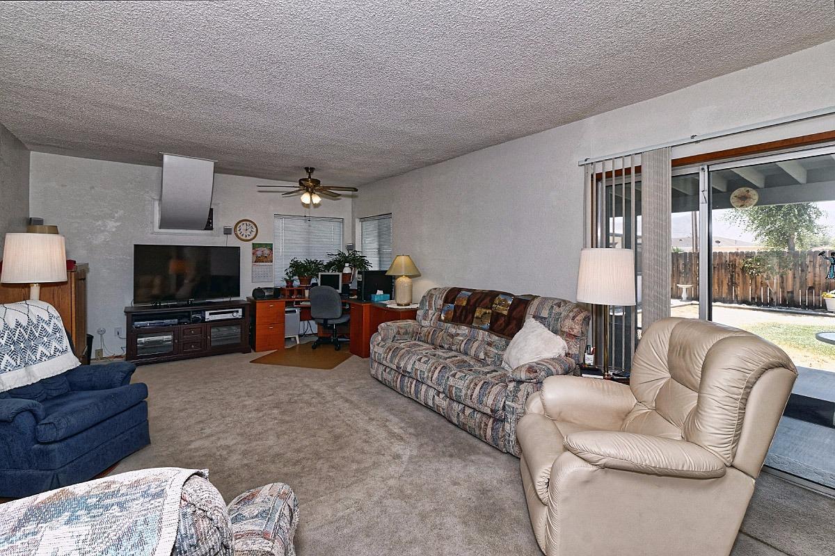 21111 Caribou Ave, Apple Valley, CA 92308 photo 11