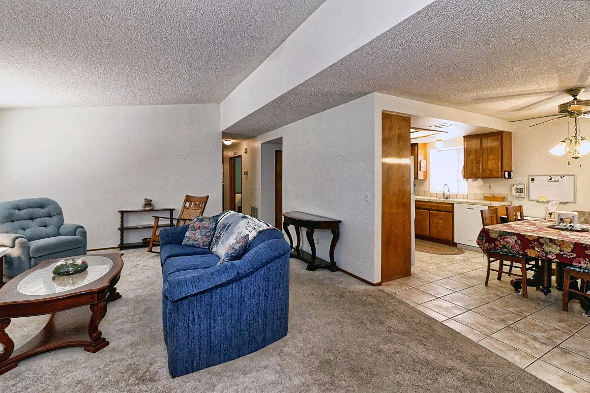 21111 Caribou Ave, Apple Valley, CA 92308 photo 5