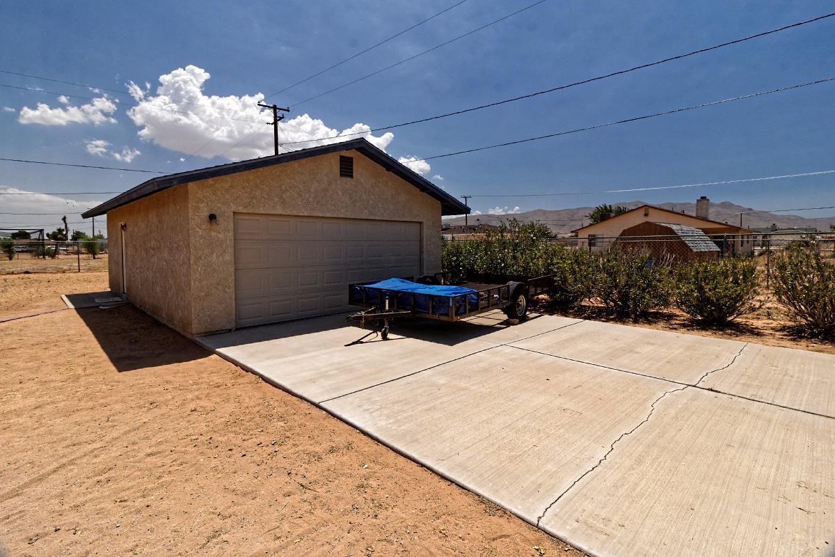 21111 Caribou Ave, Apple Valley, CA 92308 photo 28
