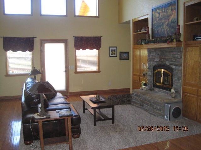 5227 Chaumont Dr, Wrightwood, CA 92397 photo 9