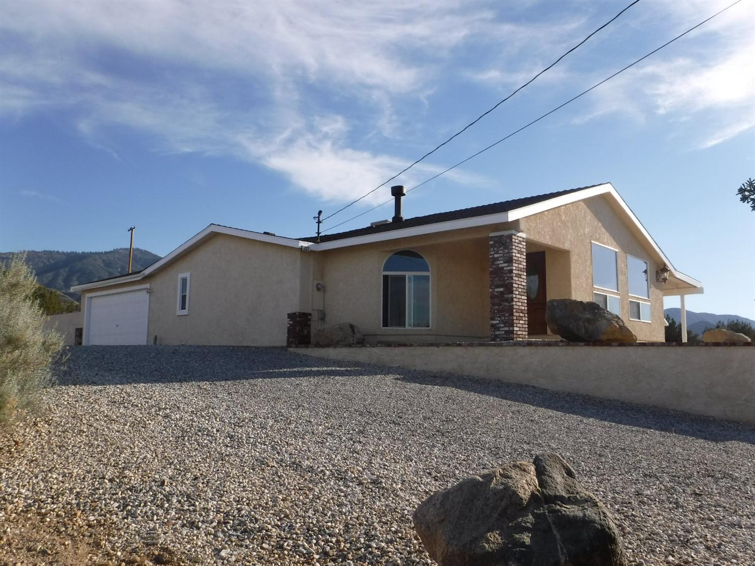 1237 Barkley Ranch Rd, Pinon Hills, CA 92372 photo 1