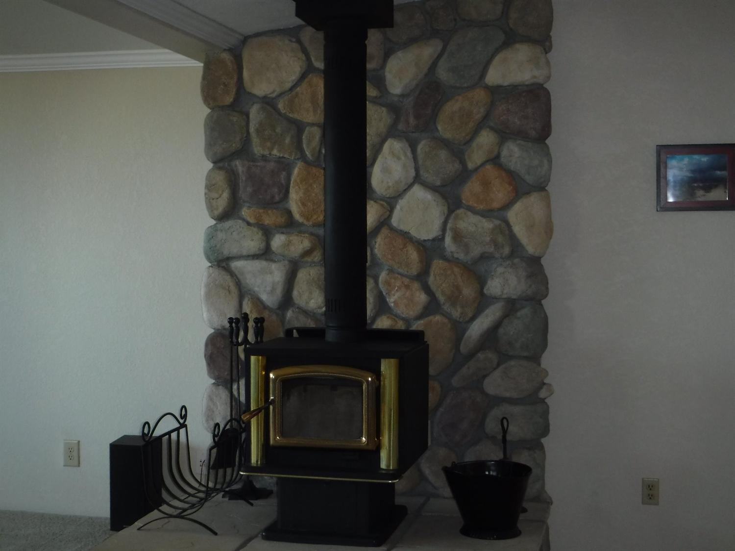 1237 Barkley Ranch Rd, Pinon Hills, CA 92372 photo 4