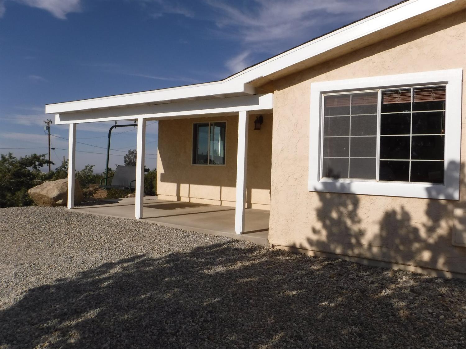 1237 Barkley Ranch Rd, Pinon Hills, CA 92372 photo 3