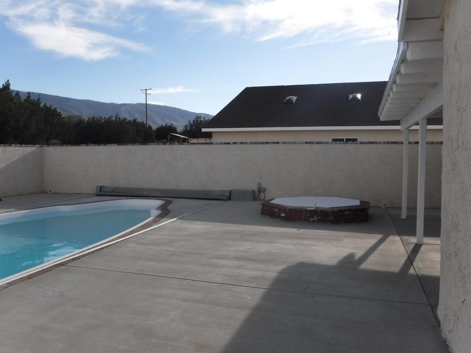 1237 Barkley Ranch Rd, Pinon Hills, CA 92372 photo 16