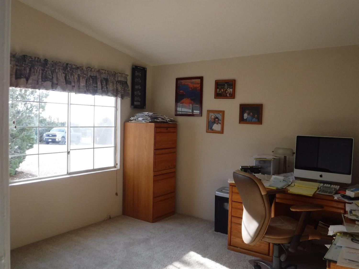 1237 Barkley Ranch Rd, Pinon Hills, CA 92372 photo 8